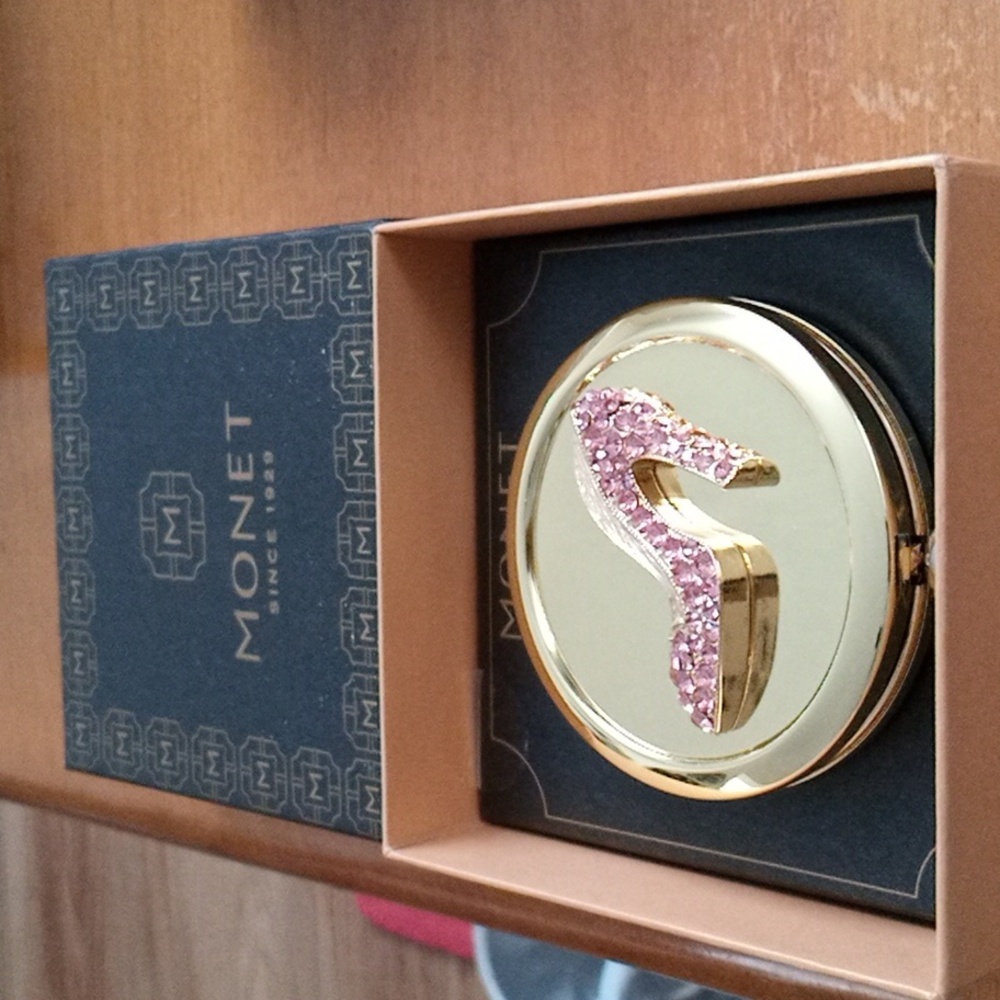 Monet Compact Double Mirror Pink Shoe